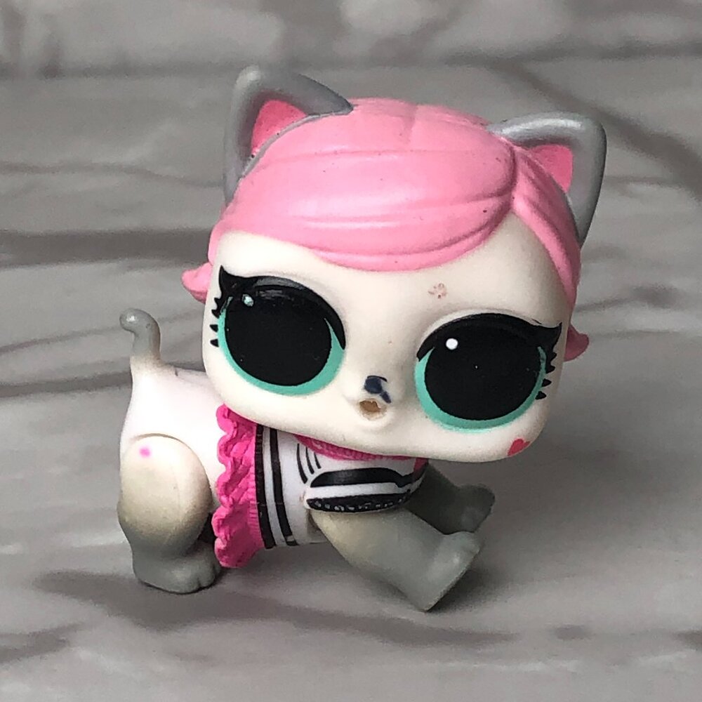 LOL Surprise Pet Series Kit-Tea White Pink with Outfit